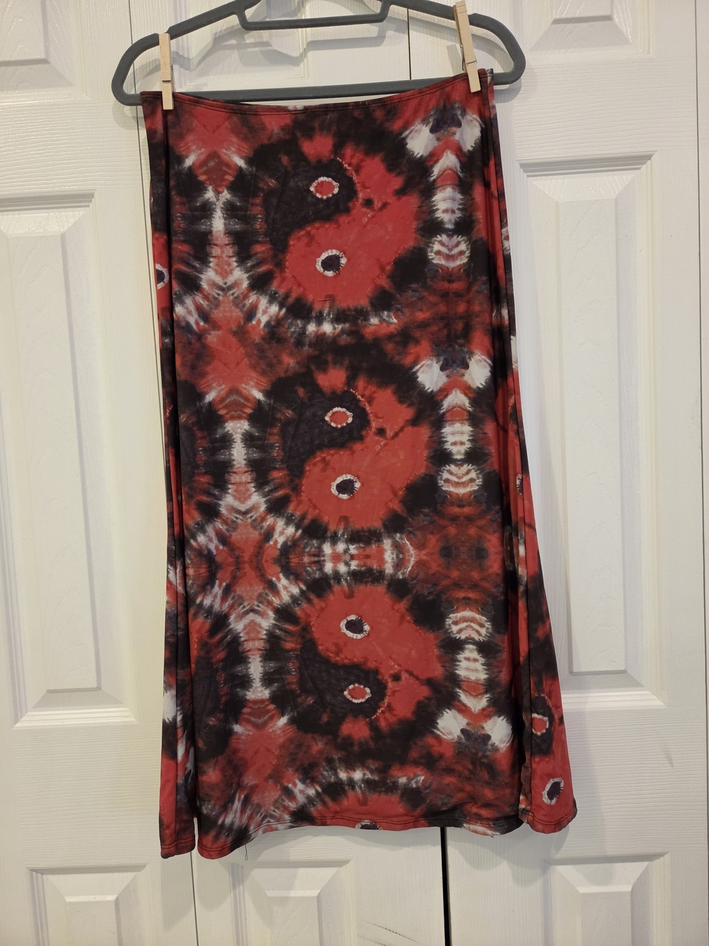 omighty Red and Black Tie-Dye Yin Yang Maxi Skirt